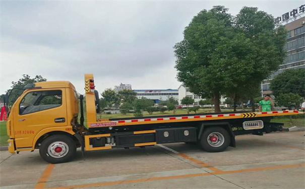 崇文定远24小时拖车救援电话号码，定远道路救援公司怎么收费的